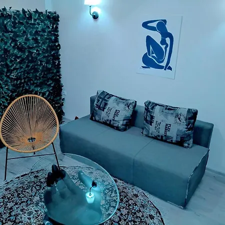 Apartment Romeo And Juliet *