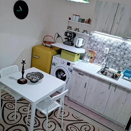 Apartment Romeo And Juliet