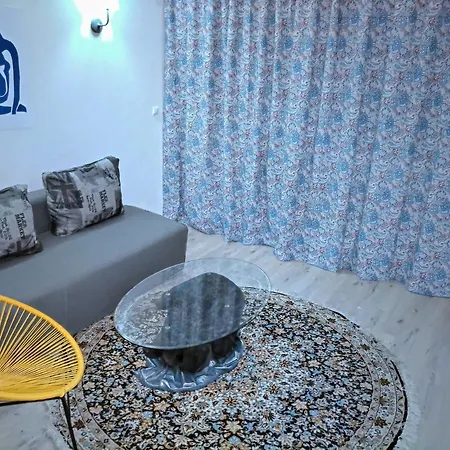 Apartment Romeo And Juliet